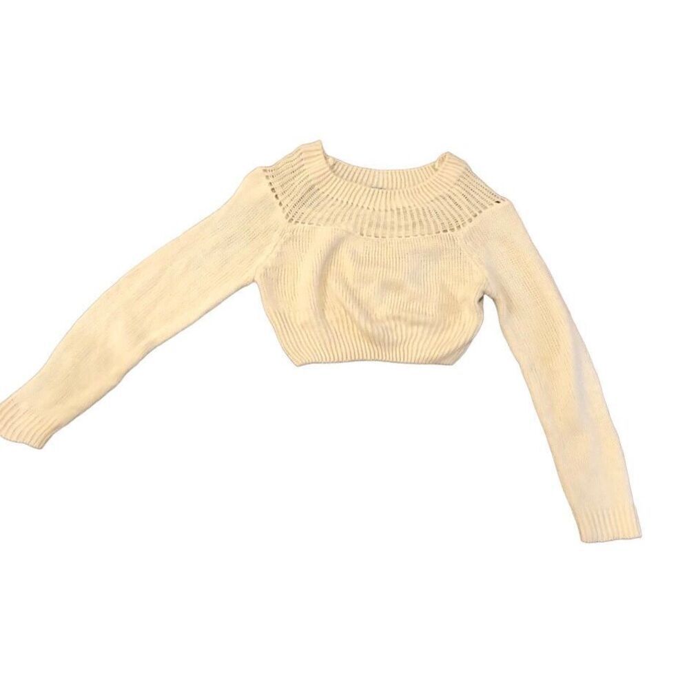Cute Cropped Cream Ivory White Scoop Neck Long Sleeve Sweater